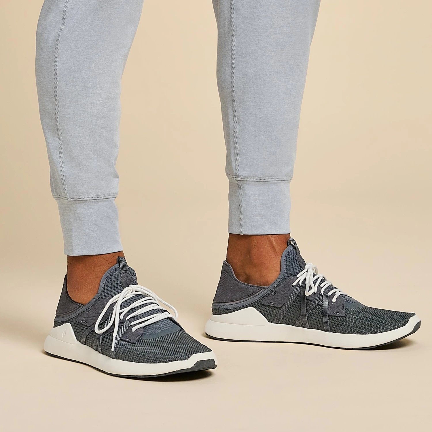 OluKai Holo - Dark Shadow - Image 2