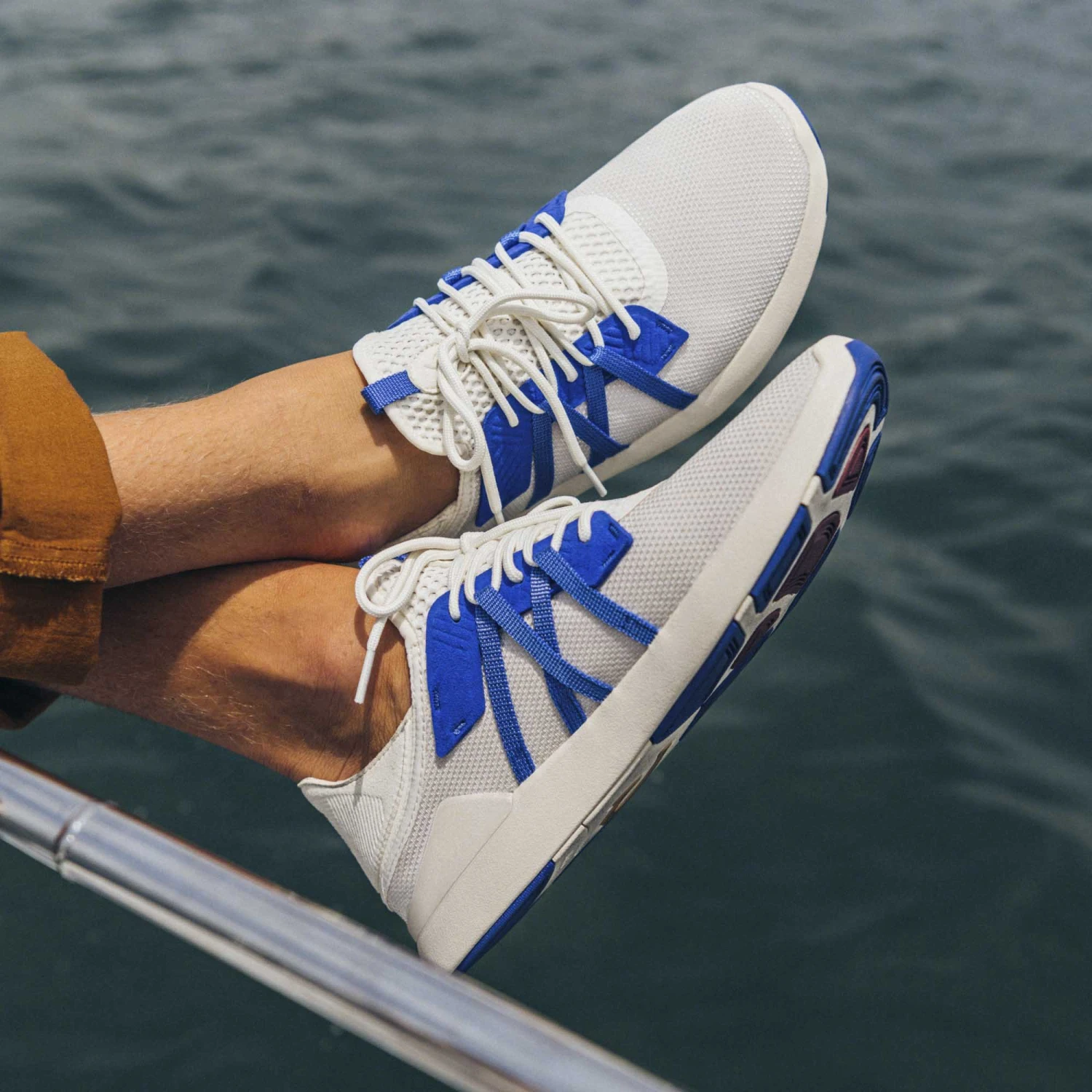 OluKai Holo - Bright White / Cobalt - Image 3