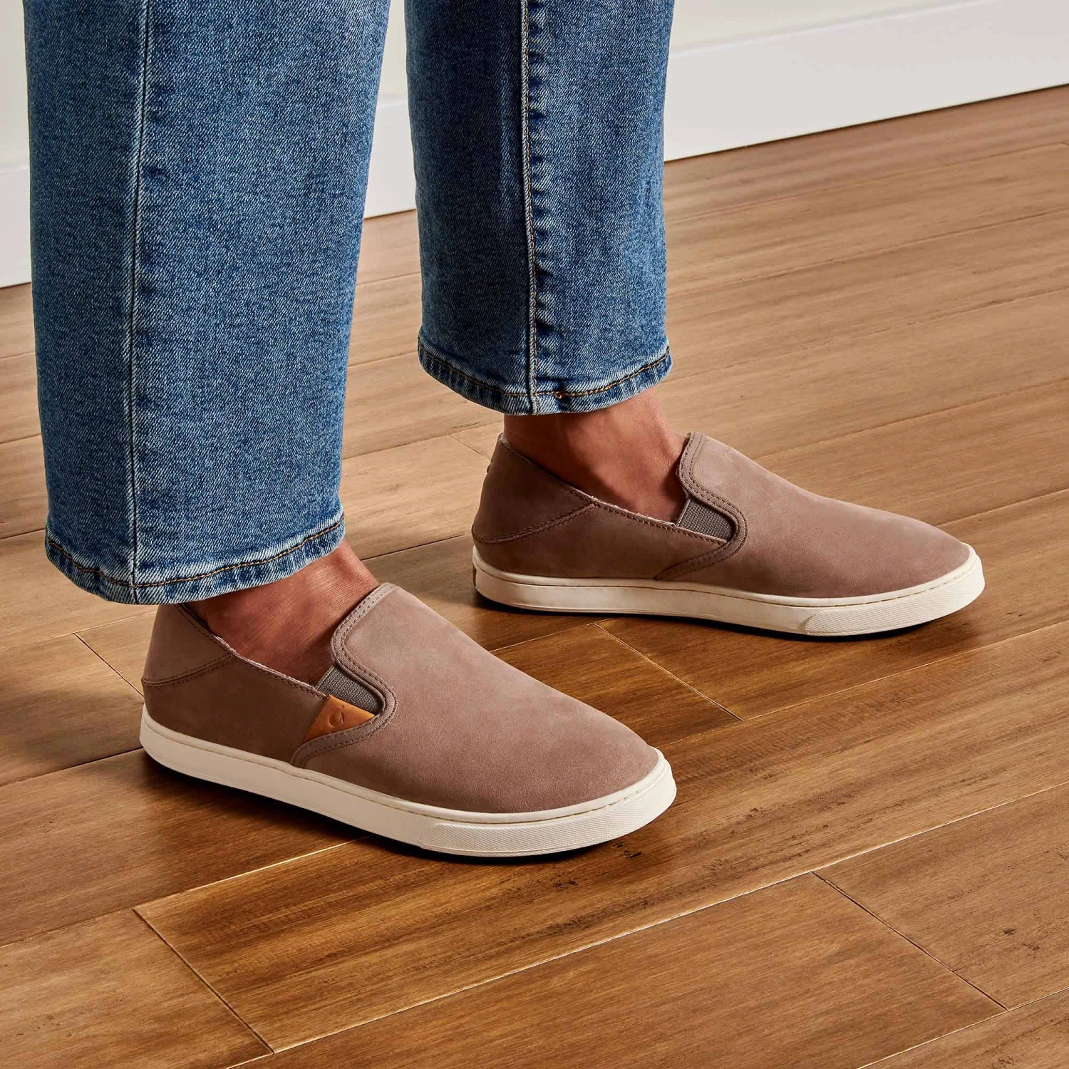 OluKai Pehuea Heu - Taupe Grey - Image 2