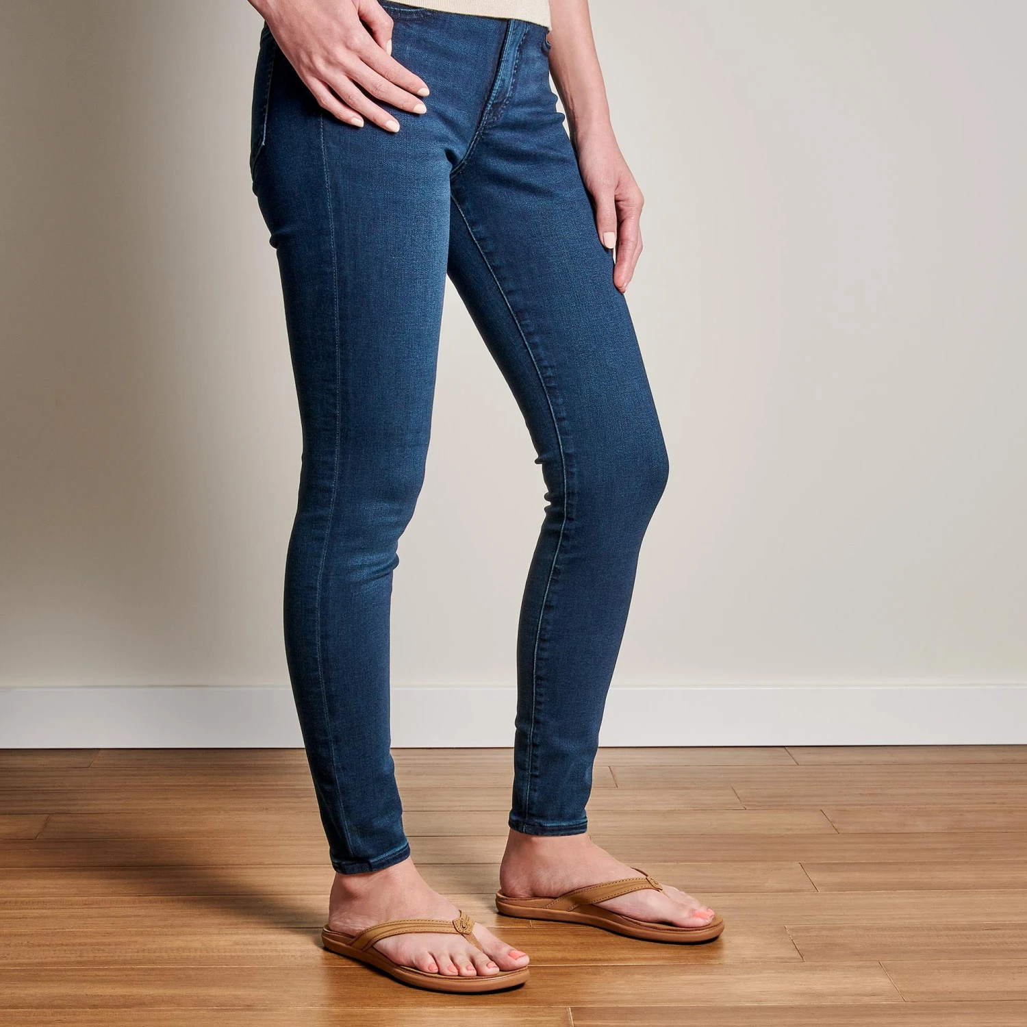 OluKai ‘Aukai - Tan - Image 4