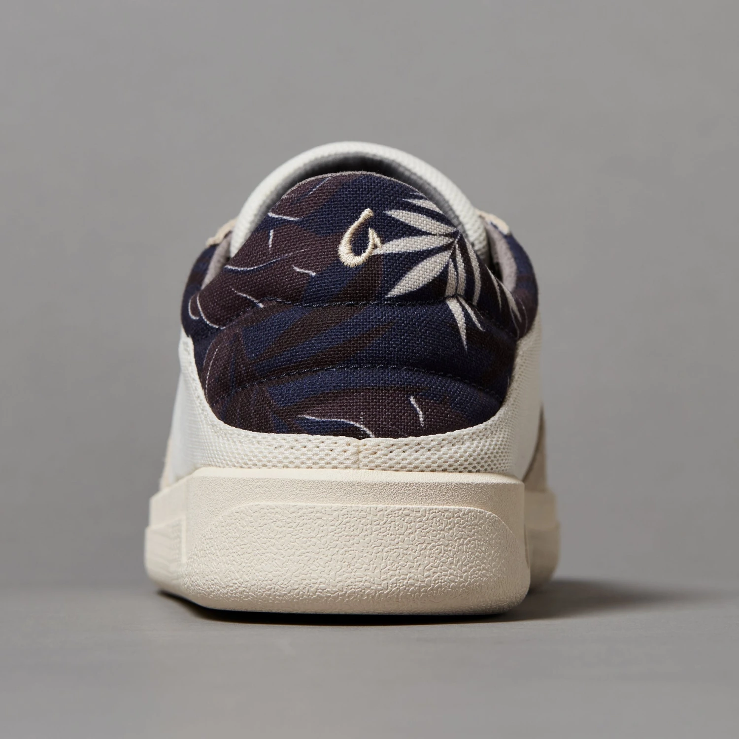 OluKai Pūnini - Off White / Aloha - Image 9